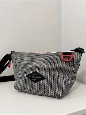 Sherpani Demi Crossbody